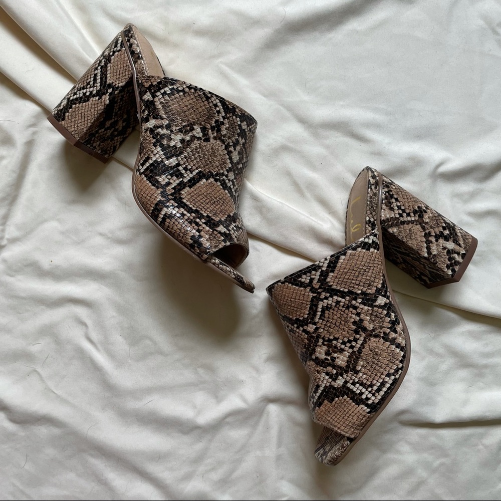 Lulu’s - Raelynn Peep-Toe Mules